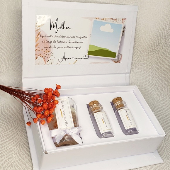Kit Relax Dia das Mães com Mini Vela, Escalda Pés e Argila Facial