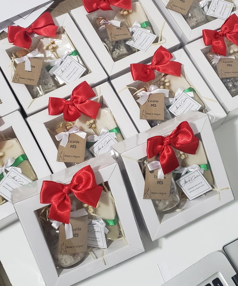 Kit Natural de Autocuidado com Sabonete Artesanal e Escalda-Pés